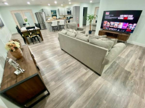 Charming renovated home with jetted tub/king beds